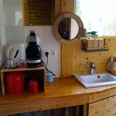 Cabane en bois climatisée Fronsac  Extérieur photo